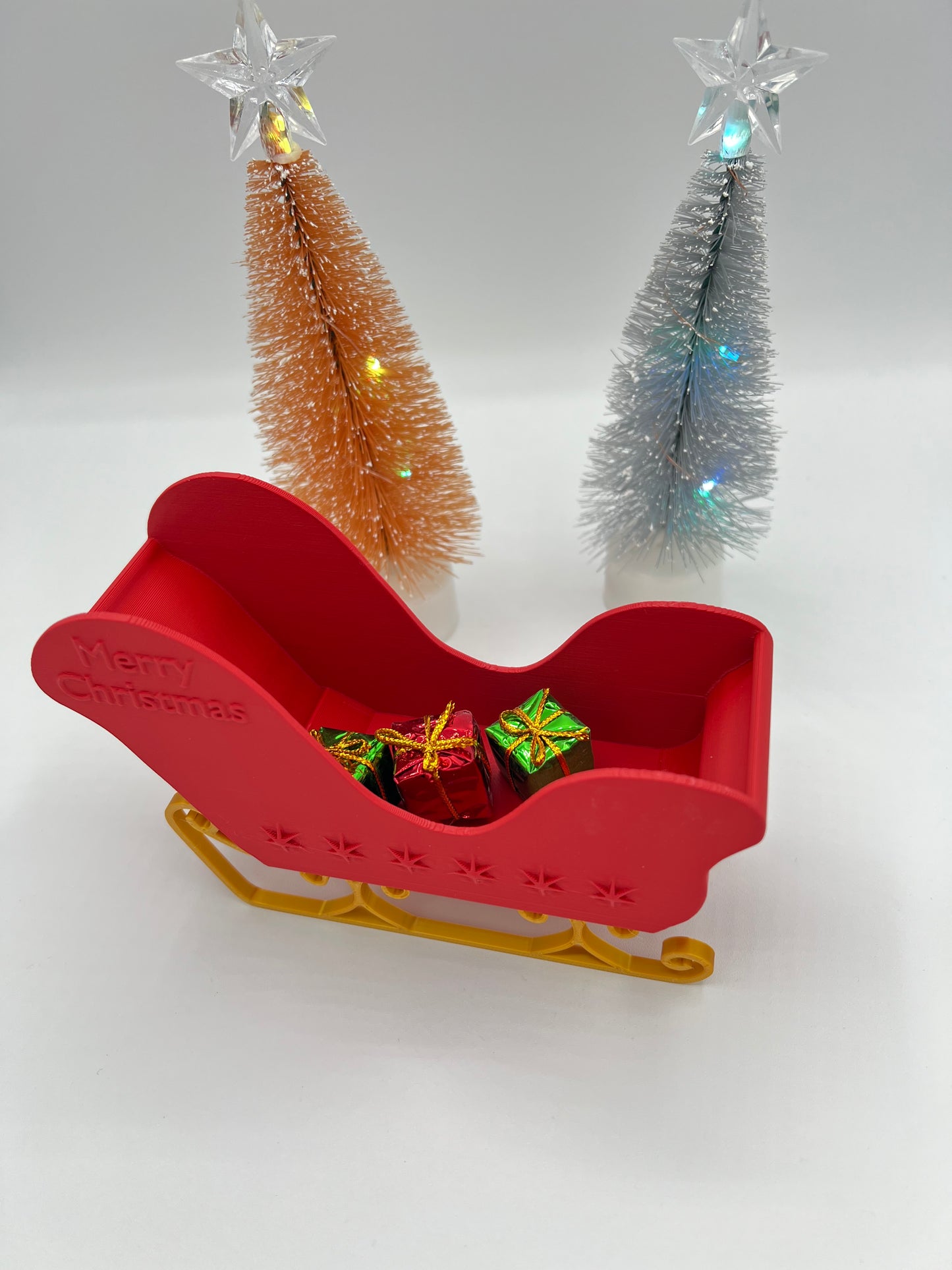 Holiday/Christmas Sleigh in Red and Gold